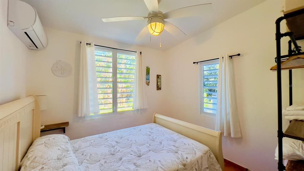 En Venta: $350,000 (2 camas, 1 baños, 550 Pies cuadrados)