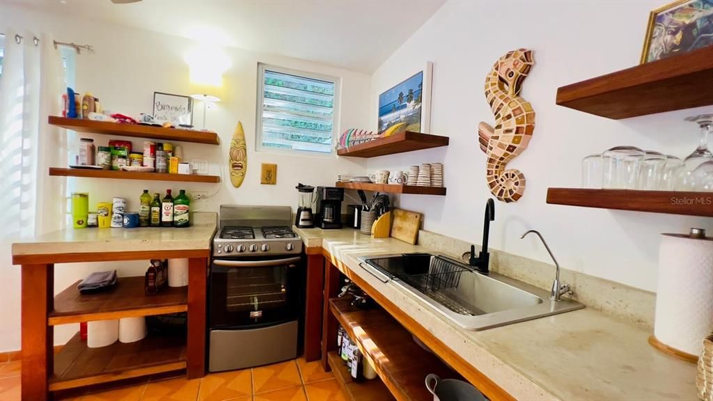 En Venta: $350,000 (2 camas, 1 baños, 550 Pies cuadrados)