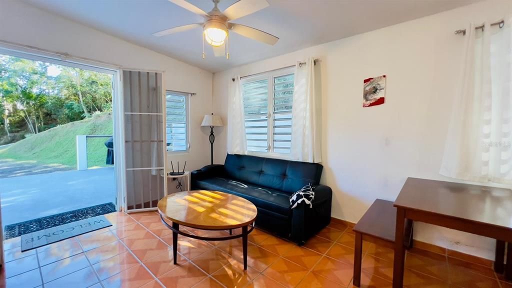 En Venta: $350,000 (2 camas, 1 baños, 550 Pies cuadrados)
