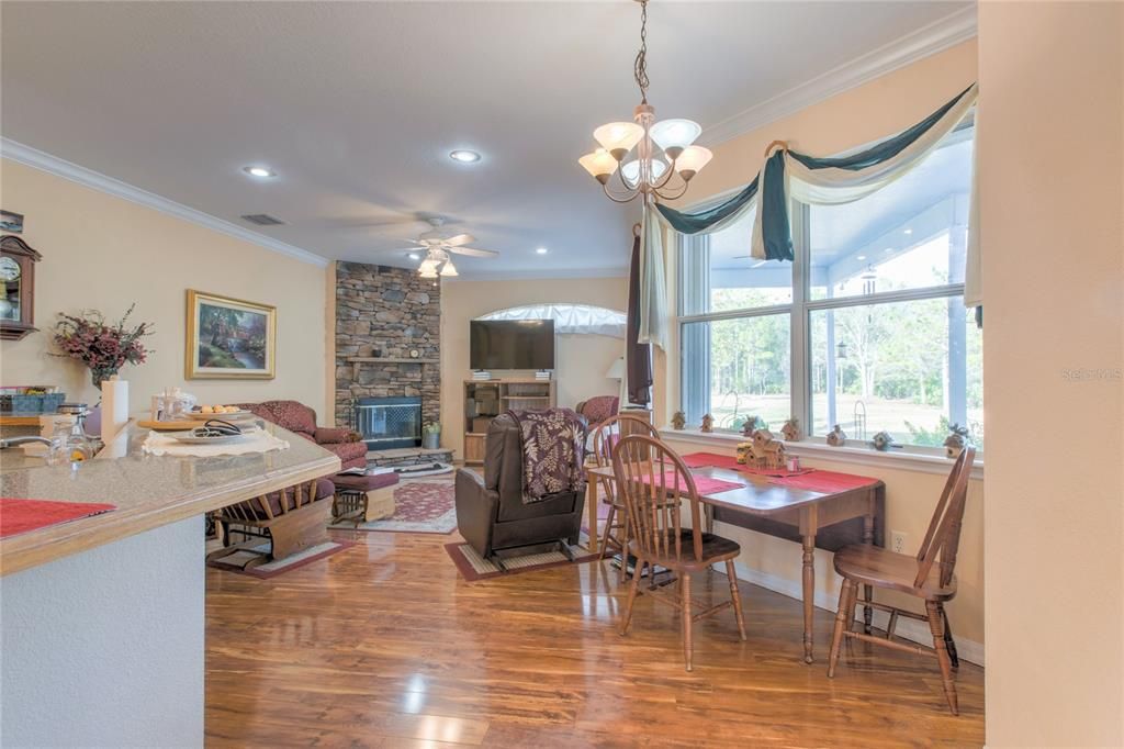 For Sale: $915,000 (4 beds, 2 baths, 1777 Square Feet)