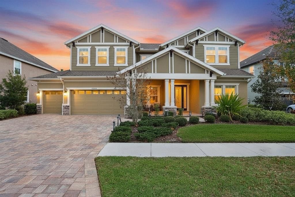 合同活跃: $925,000 (5 贝兹, 3 浴室, 4088 平方英尺)