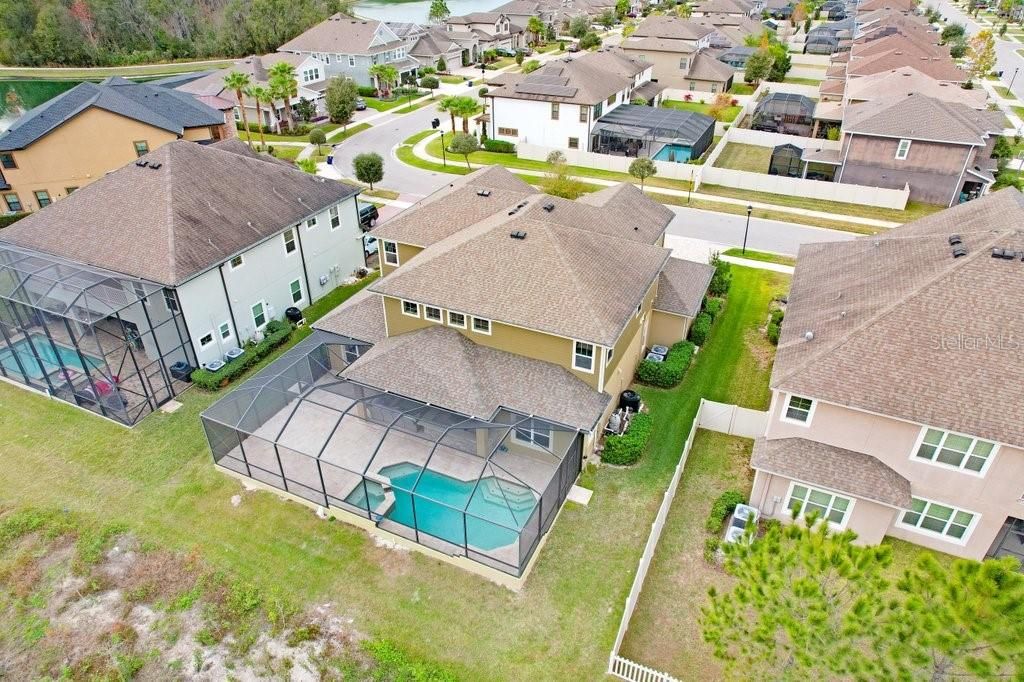 合同活跃: $925,000 (5 贝兹, 3 浴室, 4088 平方英尺)