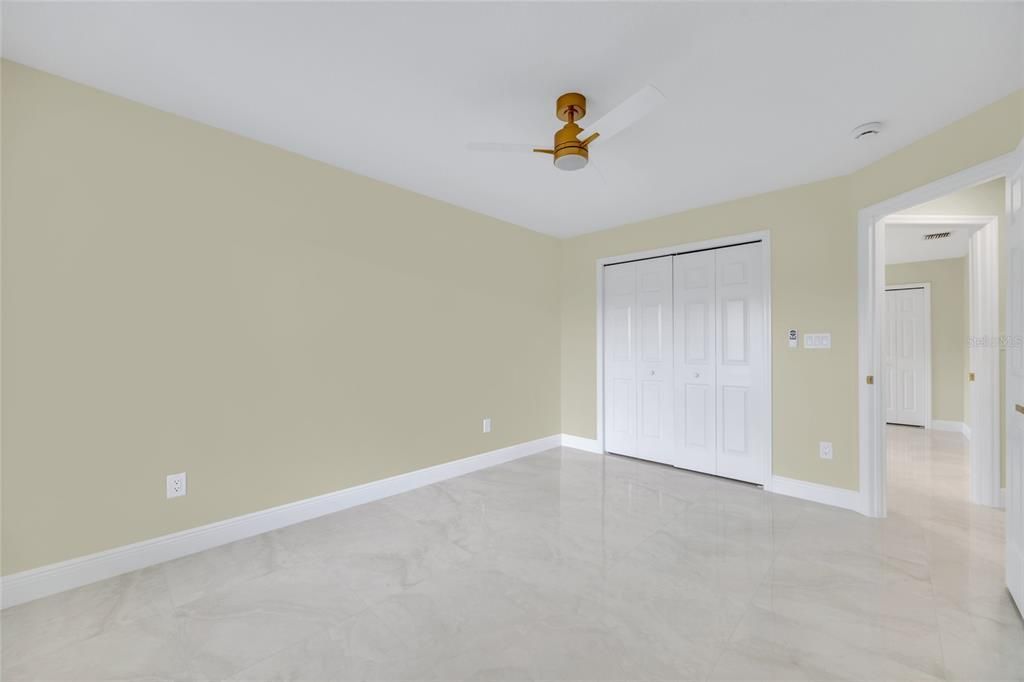 Activo con contrato: $665,000 (3 camas, 2 baños, 2413 Pies cuadrados)
