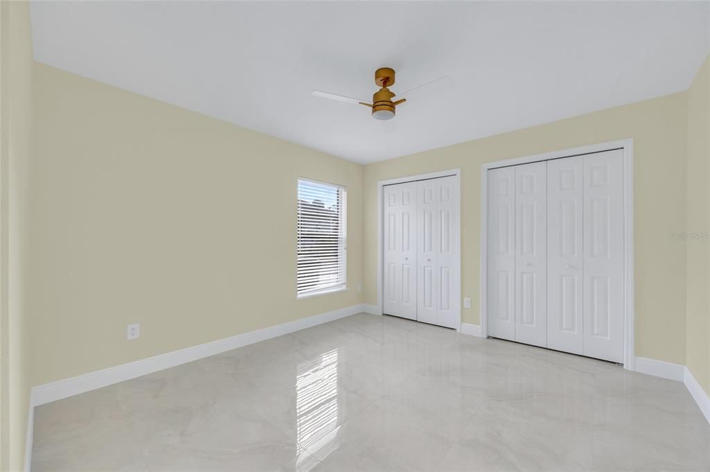Activo con contrato: $665,000 (3 camas, 2 baños, 2413 Pies cuadrados)