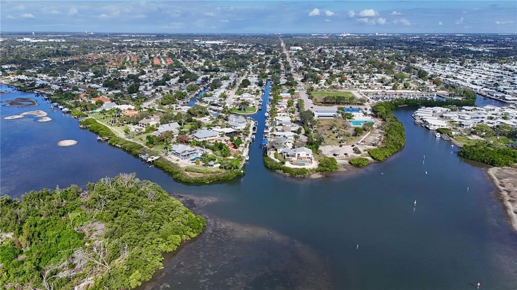 На продажу: $849,900 (4 спален, 3 ванн, 2428 Квадратных фут)