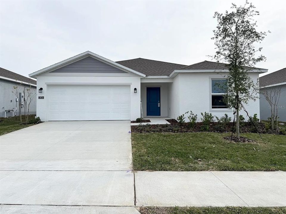 Vendido Recientemente: $294,990 (4 camas, 3 baños, 2200 Pies cuadrados)