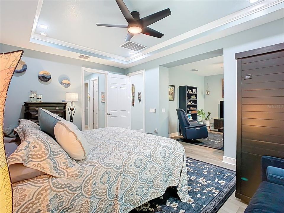 Active With Contract: $589,000 (3 beds, 2 baths, 2427 Square Feet)