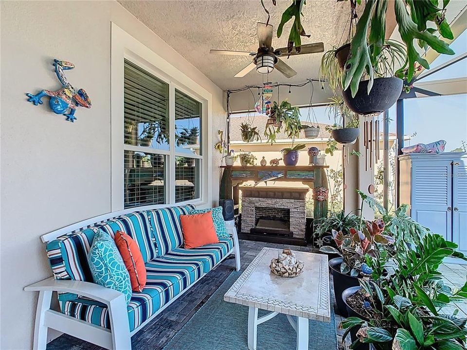 Active With Contract: $589,000 (3 beds, 2 baths, 2427 Square Feet)