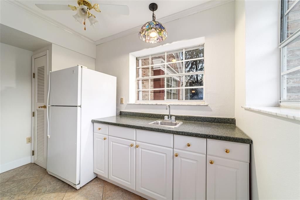 For Sale: $885,000 (3 beds, 2 baths, 3669 Square Feet)