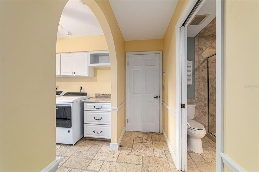 For Sale: $885,000 (3 beds, 2 baths, 3669 Square Feet)