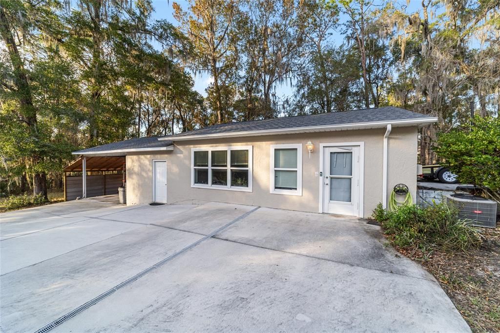 For Sale: $885,000 (3 beds, 2 baths, 3669 Square Feet)