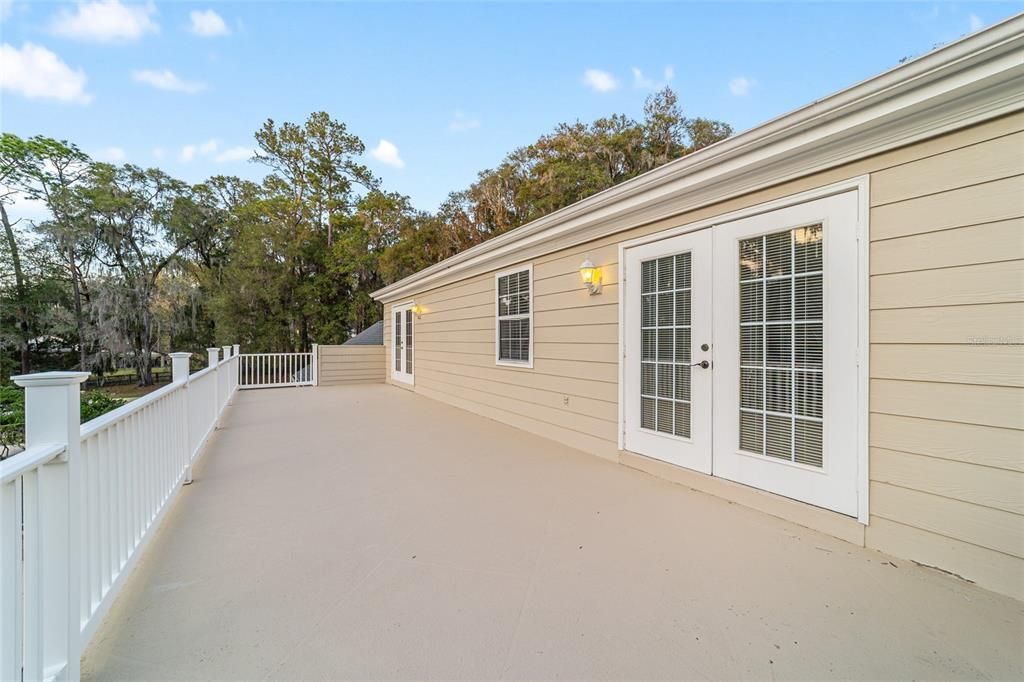 For Sale: $885,000 (3 beds, 2 baths, 3669 Square Feet)