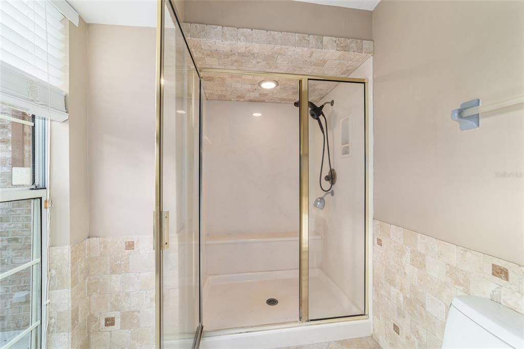 For Sale: $885,000 (3 beds, 2 baths, 3669 Square Feet)