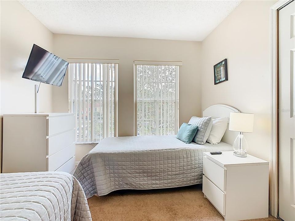 Activo con contrato: $309,000 (4 camas, 3 baños, 1645 Pies cuadrados)