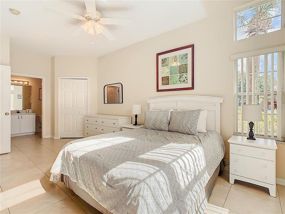 Activo con contrato: $309,000 (4 camas, 3 baños, 1645 Pies cuadrados)