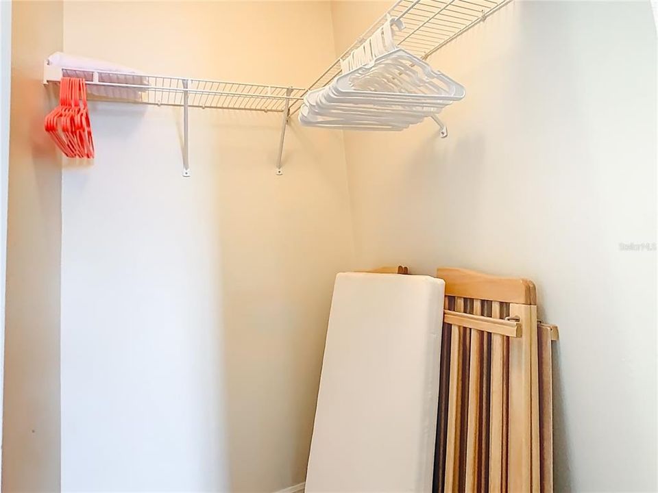 Activo con contrato: $309,000 (4 camas, 3 baños, 1645 Pies cuadrados)