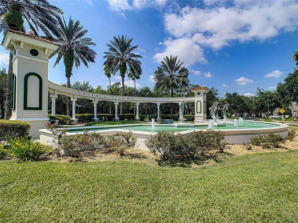 Activo con contrato: $309,000 (4 camas, 3 baños, 1645 Pies cuadrados)