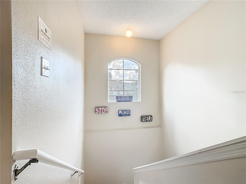 Activo con contrato: $309,000 (4 camas, 3 baños, 1645 Pies cuadrados)