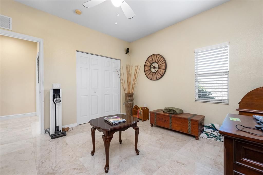 For Sale: $998,000 (3 beds, 3 baths, 2376 Square Feet)
