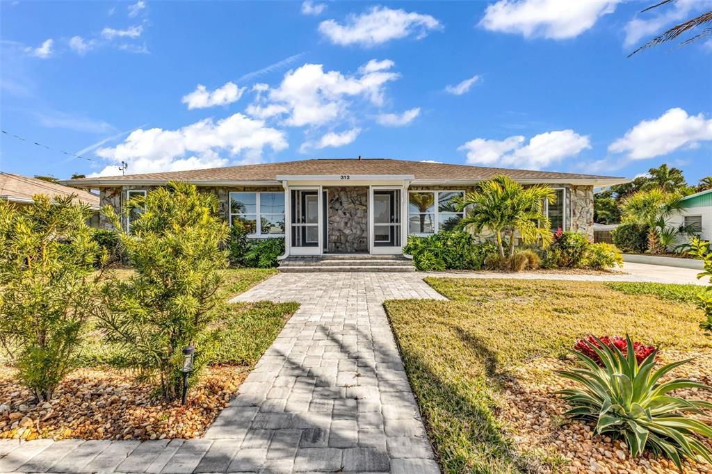 En Venta: $1,149,000 (4 camas, 0 baños, 2351 Pies cuadrados)