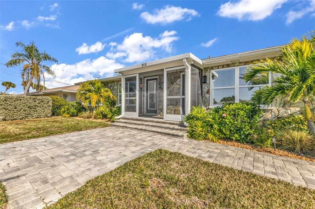 En Venta: $1,149,000 (4 camas, 0 baños, 2351 Pies cuadrados)