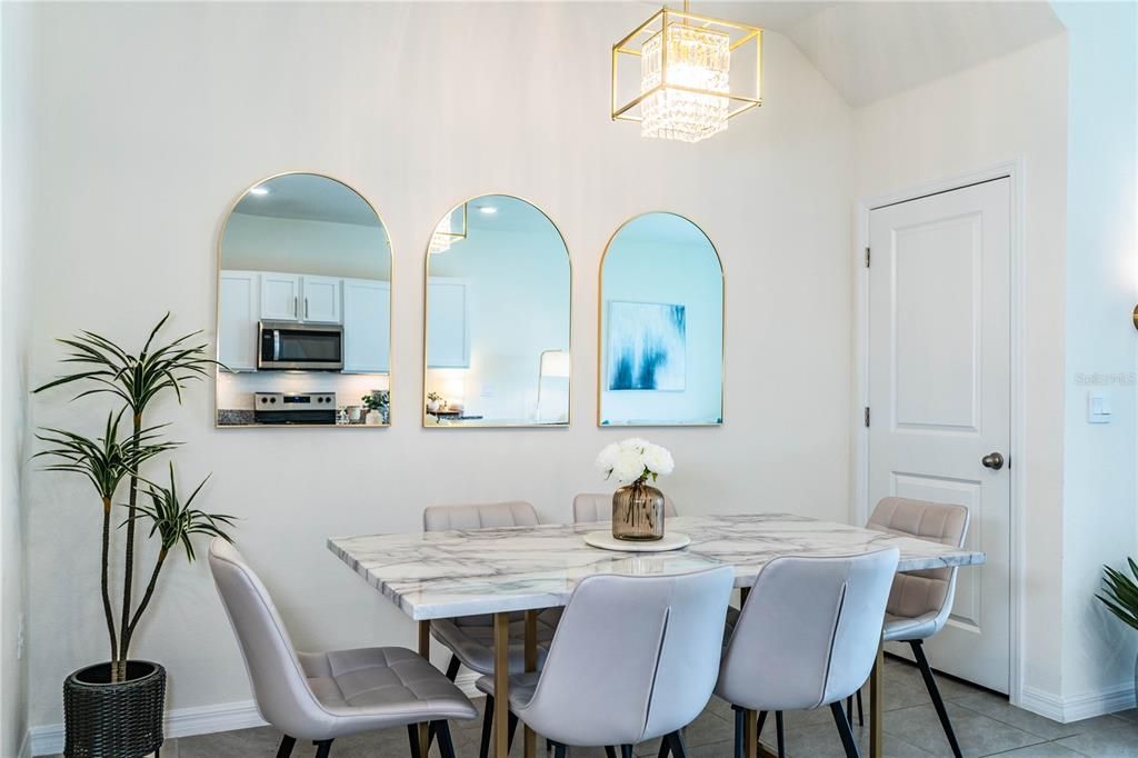 En Venta: $283,000 (3 camas, 2 baños, 1681 Pies cuadrados)