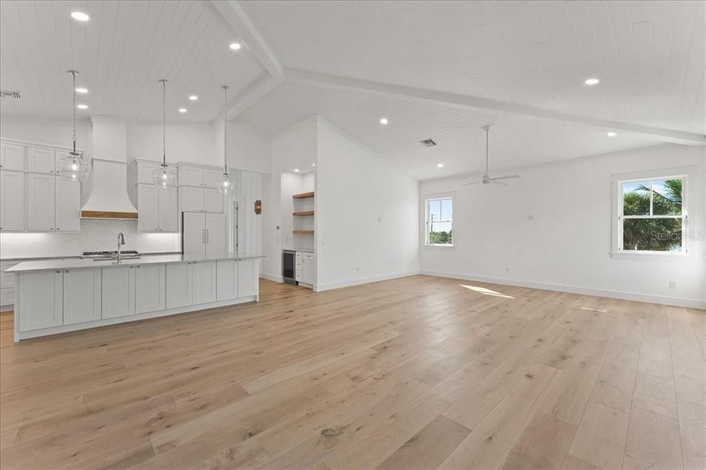 En Venta: $4,499,999 (5 camas, 4 baños, 3063 Pies cuadrados)