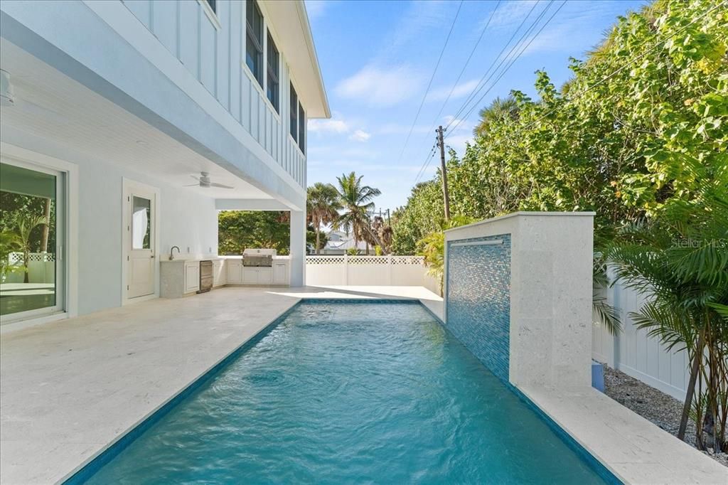 En Venta: $4,499,999 (5 camas, 4 baños, 3063 Pies cuadrados)