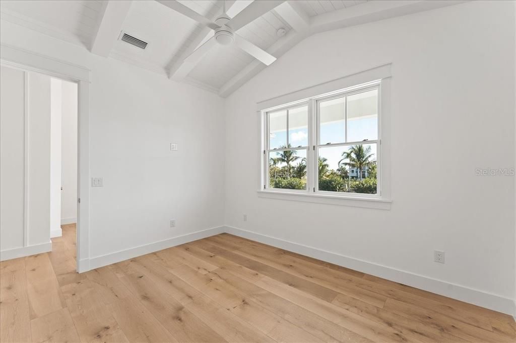 En Venta: $4,499,999 (5 camas, 4 baños, 3063 Pies cuadrados)