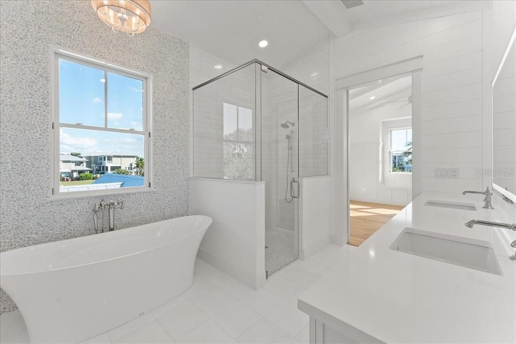 En Venta: $4,499,999 (5 camas, 4 baños, 3063 Pies cuadrados)