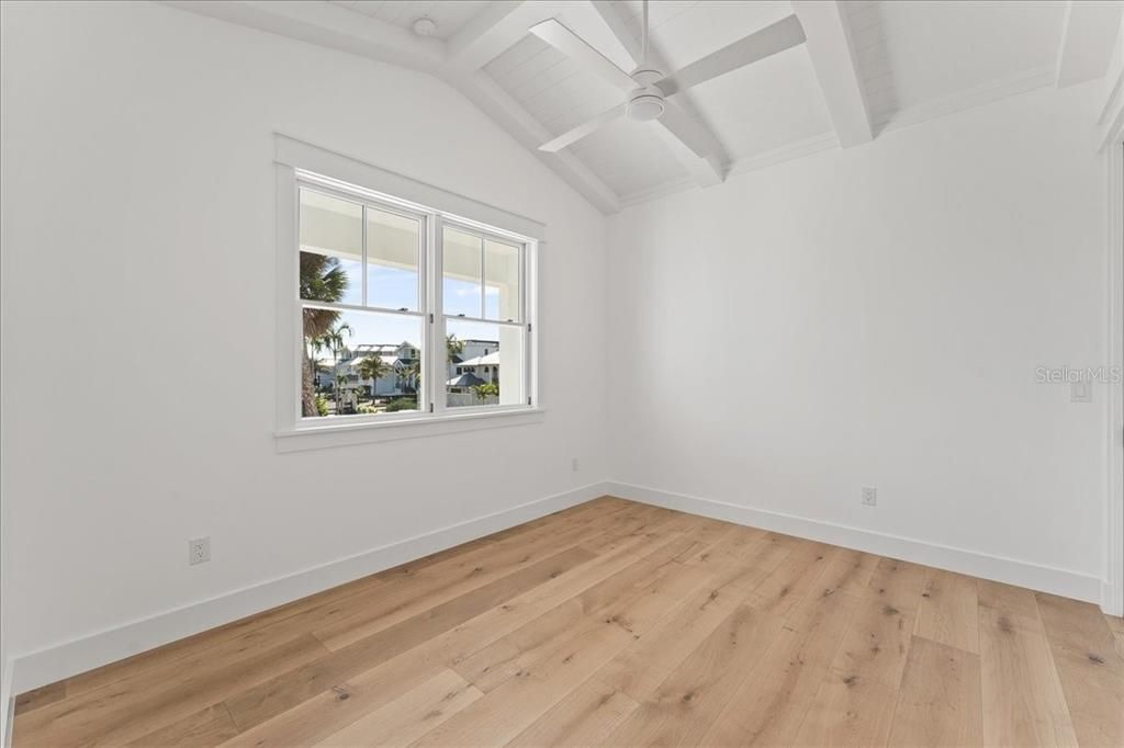 En Venta: $4,499,999 (5 camas, 4 baños, 3063 Pies cuadrados)