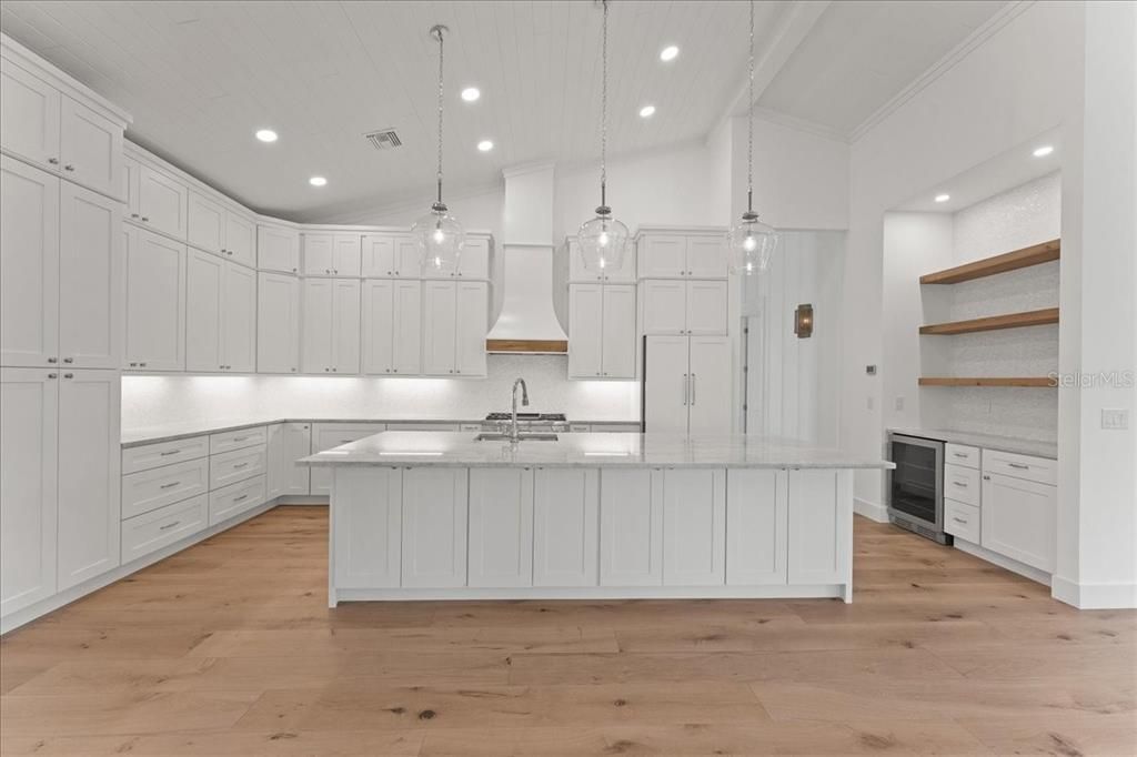 En Venta: $4,499,999 (5 camas, 4 baños, 3063 Pies cuadrados)