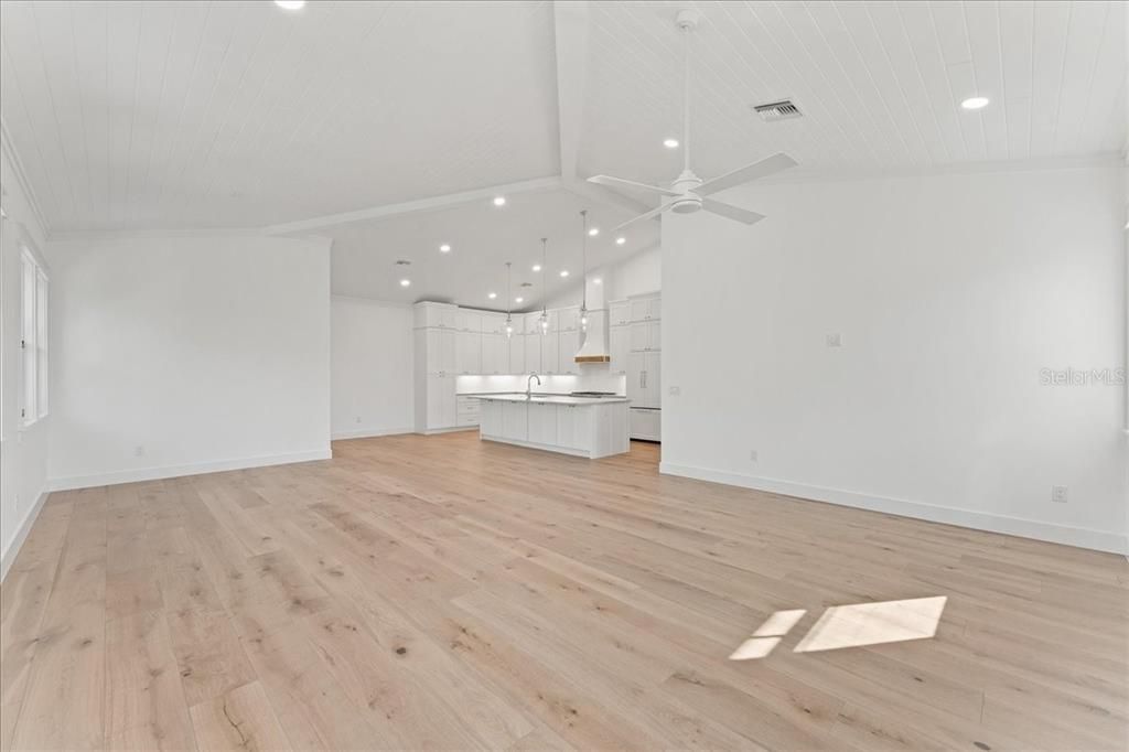 En Venta: $4,499,999 (5 camas, 4 baños, 3063 Pies cuadrados)