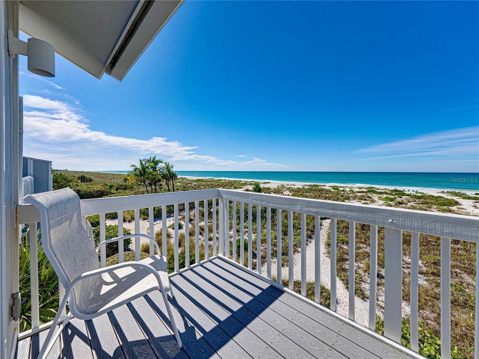 For Sale: $2,499,500 (2 beds, 2 baths, 1276 Square Feet)