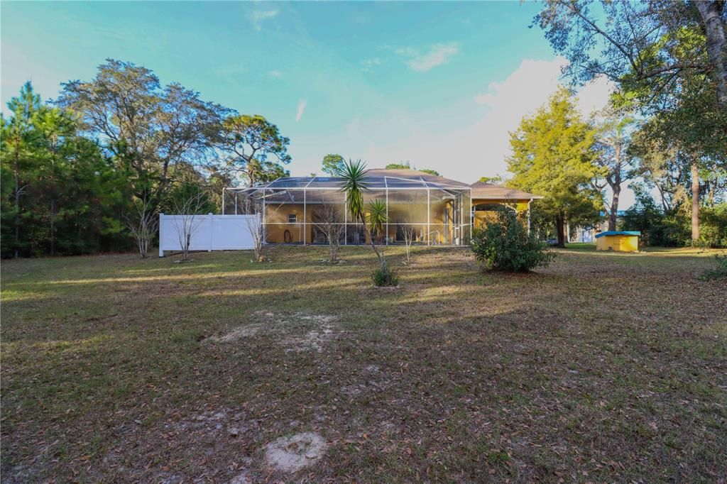 Activo con contrato: $849,900 (3 camas, 2 baños, 2450 Pies cuadrados)