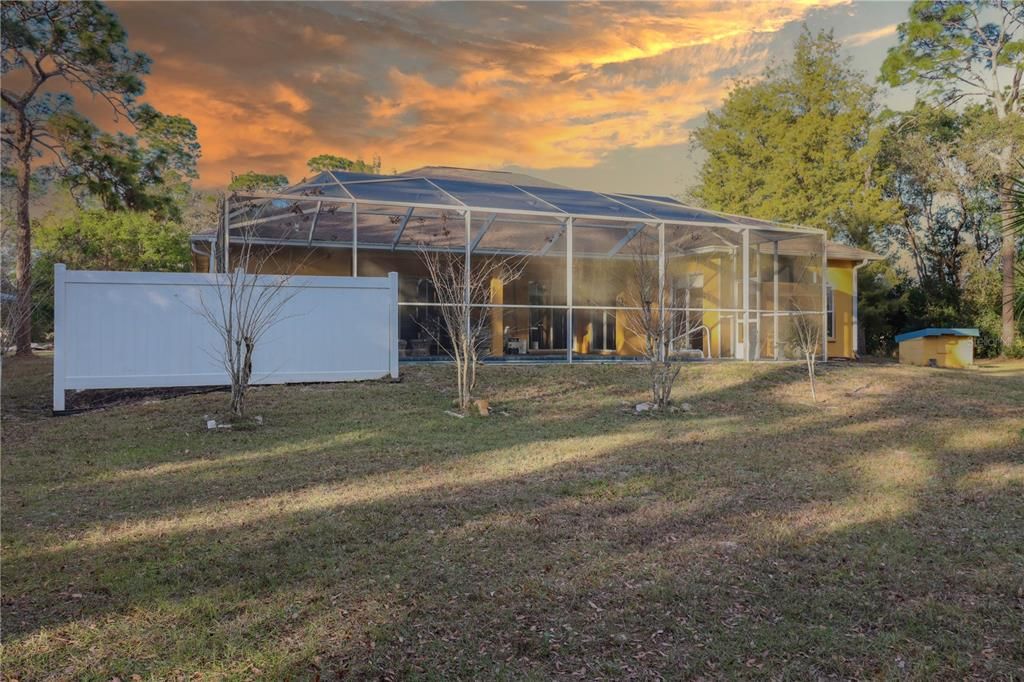 Activo con contrato: $849,900 (3 camas, 2 baños, 2450 Pies cuadrados)