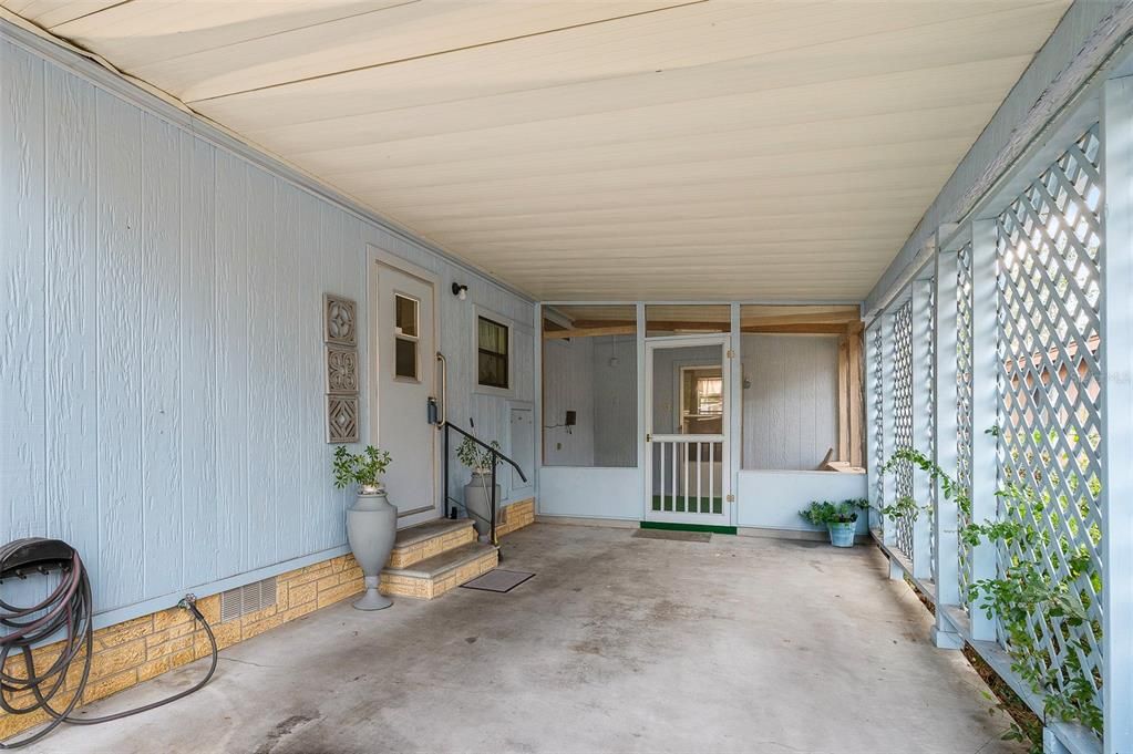 For Sale: $130,000 (2 beds, 2 baths, 878 Square Feet)