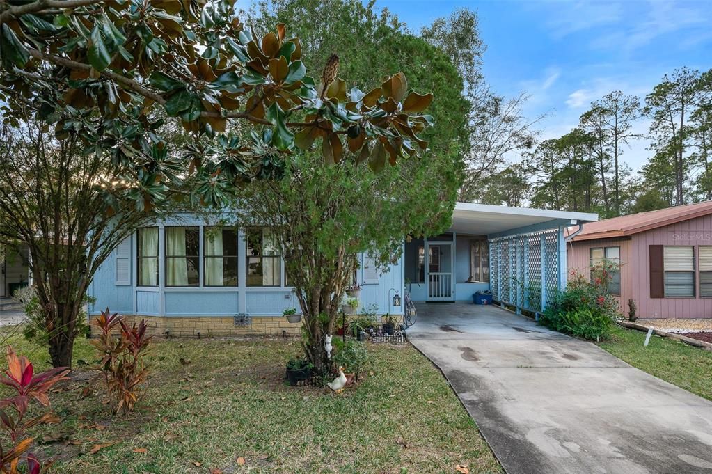 For Sale: $130,000 (2 beds, 2 baths, 878 Square Feet)
