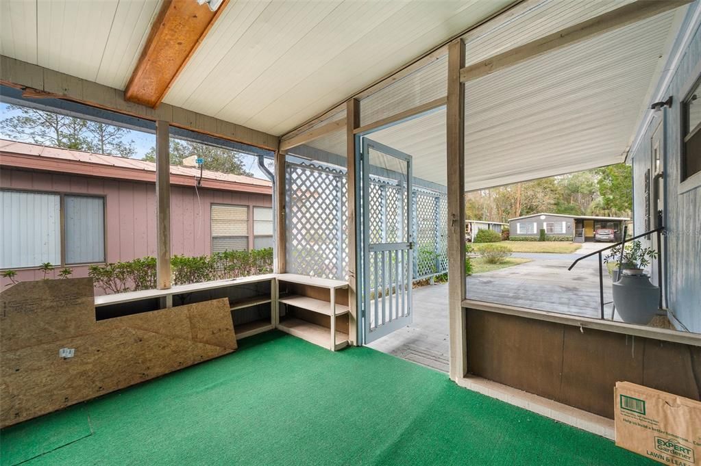For Sale: $130,000 (2 beds, 2 baths, 878 Square Feet)