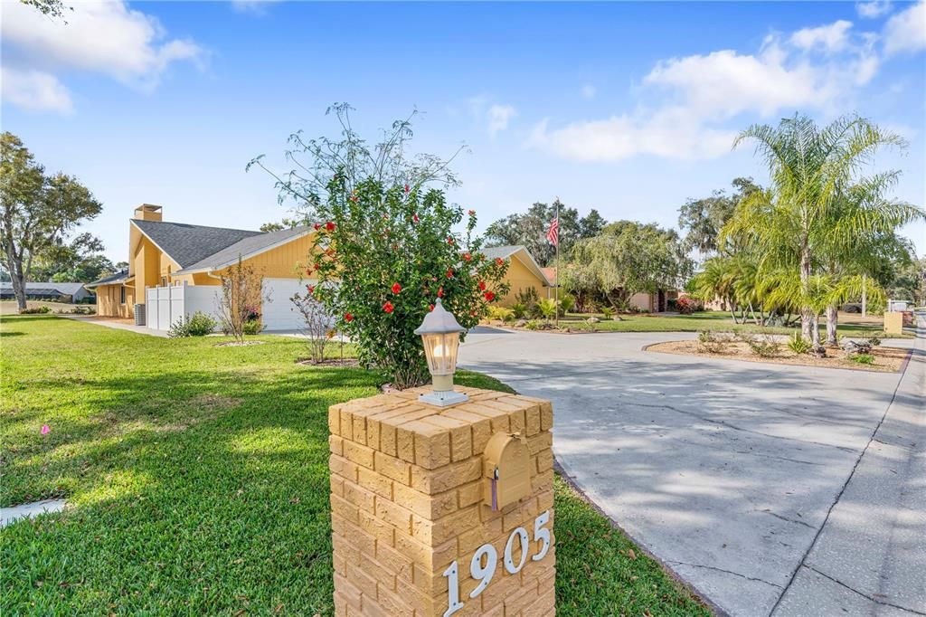 Activo con contrato: $699,000 (4 camas, 5 baños, 3461 Pies cuadrados)