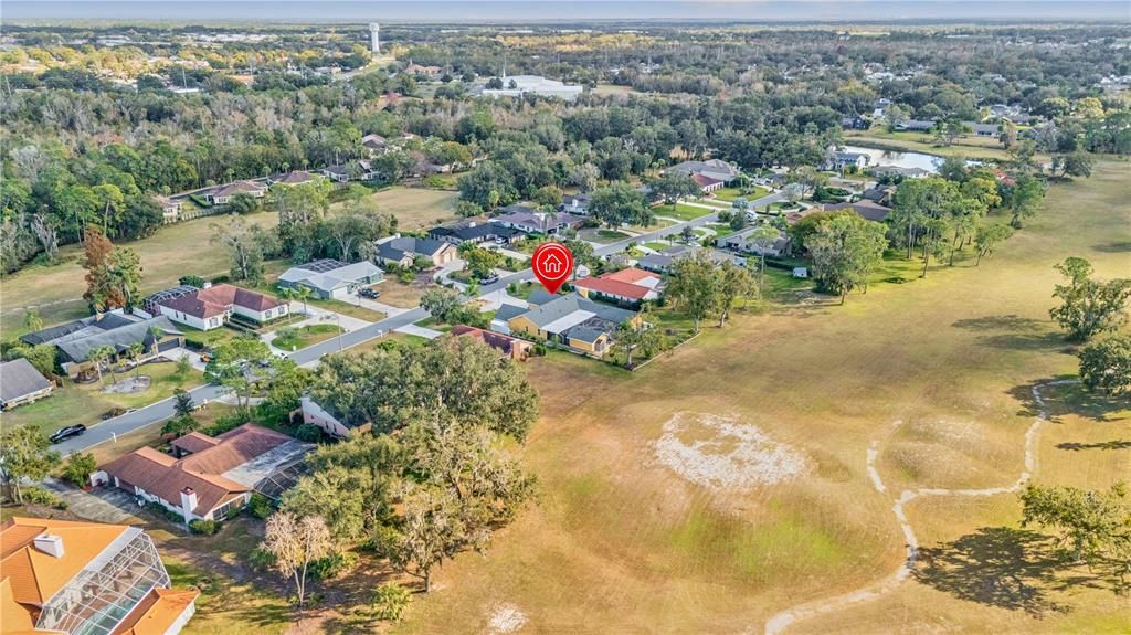 Activo con contrato: $699,000 (4 camas, 5 baños, 3461 Pies cuadrados)