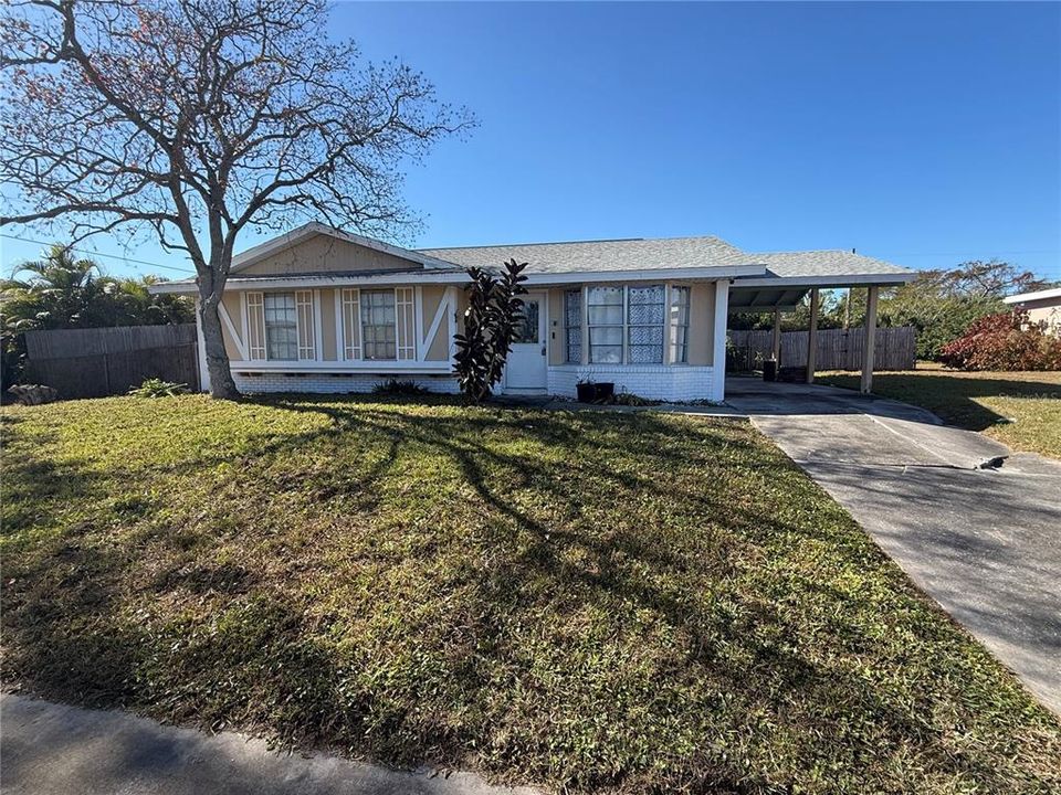 For Sale: $314,999 (3 beds, 2 baths, 1071 Square Feet)