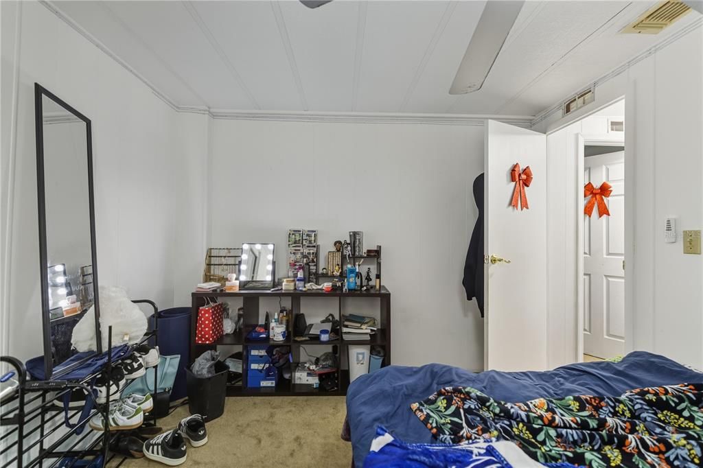 На продажу: $139,900 (2 спален, 2 ванн, 952 Квадратных фут)