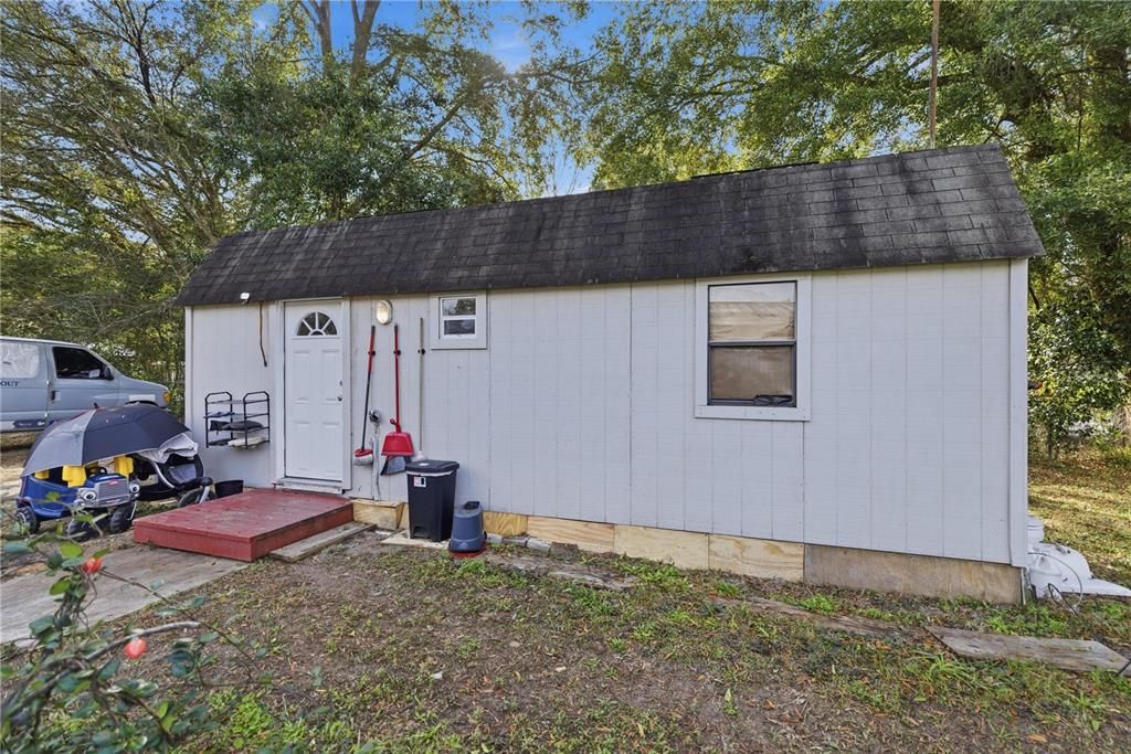 На продажу: $139,900 (2 спален, 2 ванн, 952 Квадратных фут)