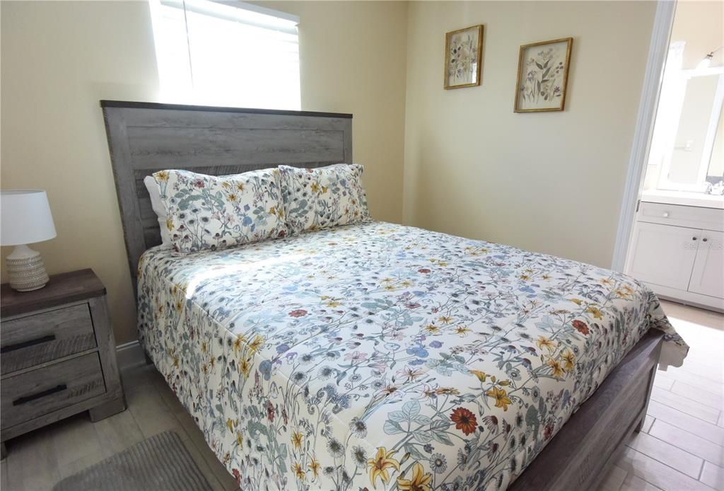 В аренду: $3,300 (3 спален, 2 ванн, 1645 Квадратных фут)