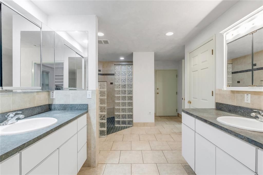 待售: $1,995,000 (3 贝兹, 3 浴室, 3125 平方英尺)