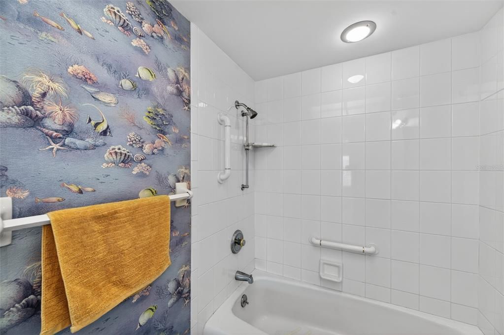 For Sale: $325,000 (3 beds, 3 baths, 1980 Square Feet)