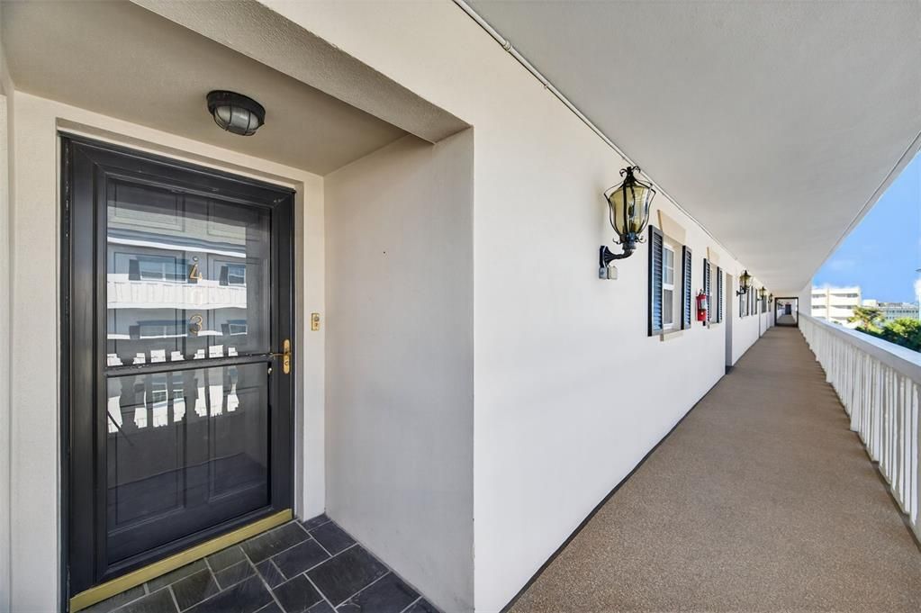 For Sale: $325,000 (3 beds, 3 baths, 1980 Square Feet)