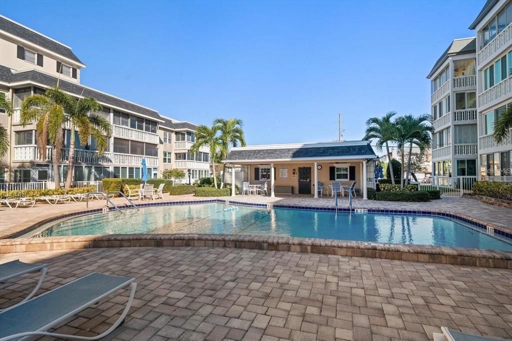For Sale: $325,000 (3 beds, 3 baths, 1980 Square Feet)
