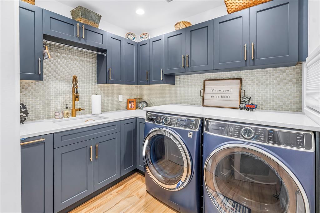 Active With Contract: $2,649,000 (4 beds, 2 baths, 2528 Square Feet)